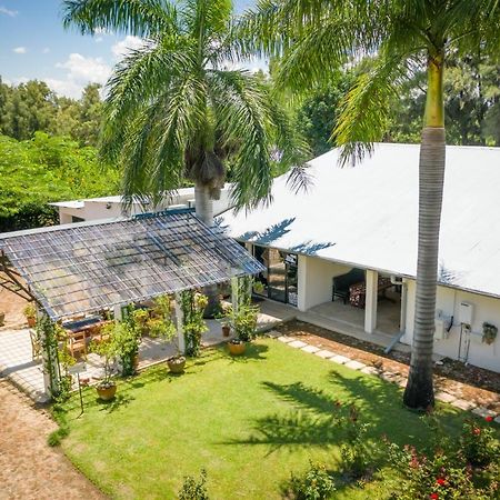 Francines Venue Pty Ltd Bed and Breakfast Hoedspruit Exteriör bild